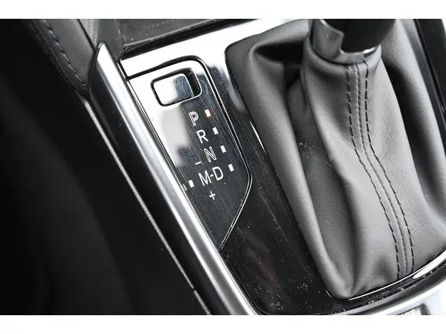 Mazda 2 SkyActiv-G 90 automaat Homura Aka 2024 Benzine 36