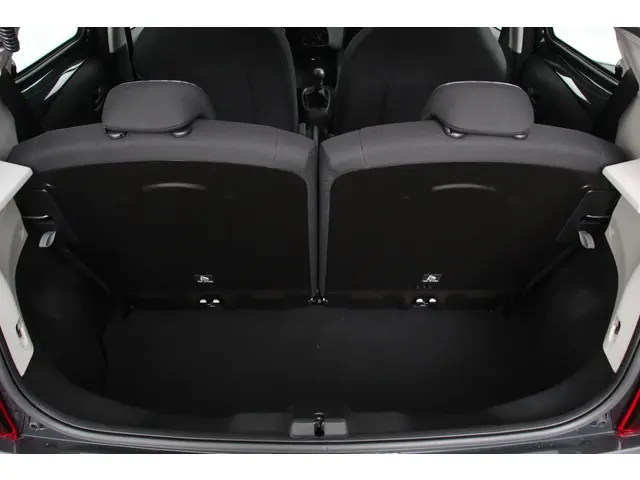 Peugeot 108 1.0 e-VTi Active 2021 Benzine 14