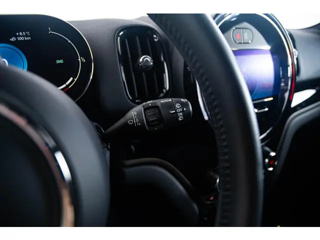 MINI Countryman Cooper SE ALL4 2022 Hybride Benzine 57
