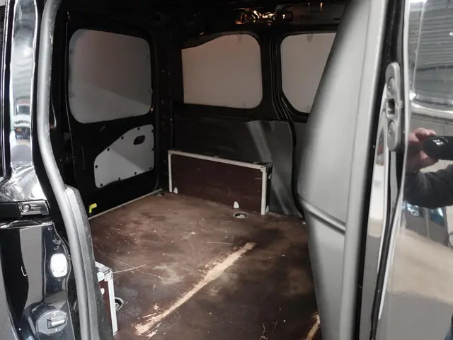 Opel Combo 130PK Automaat L1H1 2023 Diesel 28