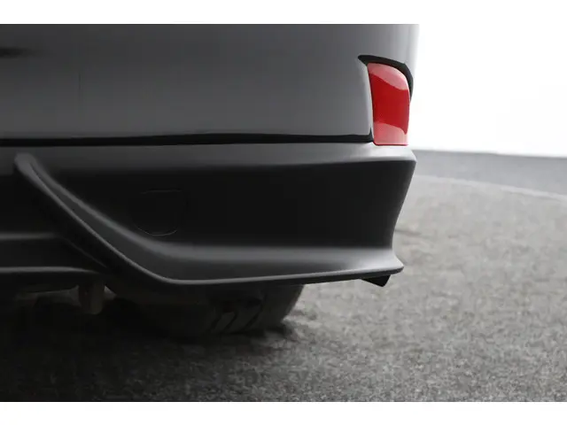 Lexus IS 300h 25th Edition 2013 Hybride Benzine 36