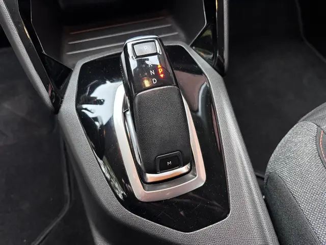 Peugeot 208 1.2 PureTech Active Pack 2021 Benzine 27