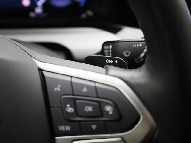 Volkswagen Golf 1.0eTSI/110PK Life DSG 2023 Benzine 25