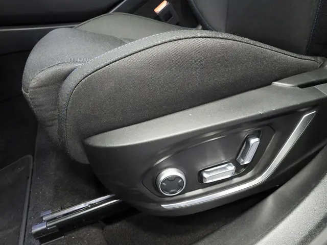 Lynk & Co 01 1.5 PHEV BlackLine 2023 Hybride Benzine 30