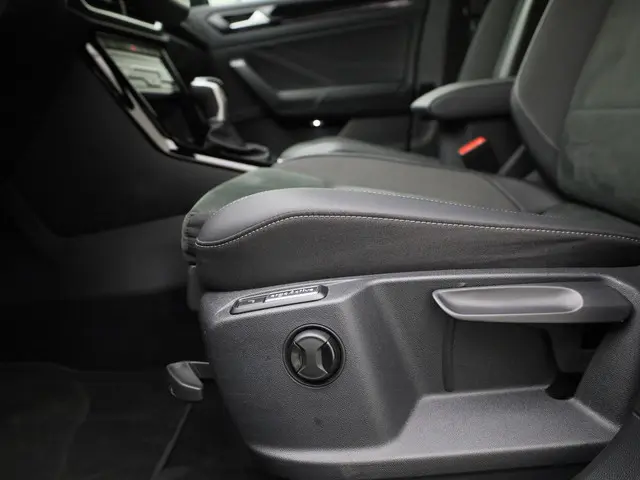 Volkswagen T-Roc 1.5TSI/150PK R-Line DSG 2025 Benzine 19