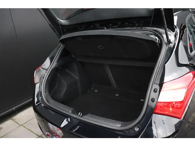 Hyundai i30 1.6 GDI i-Drive Cool Plus 2016 Benzine 11