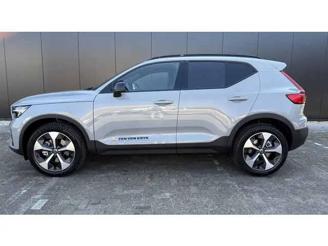 Volvo XC40 2.0 B4 Plus Dark 2025 Benzine 5