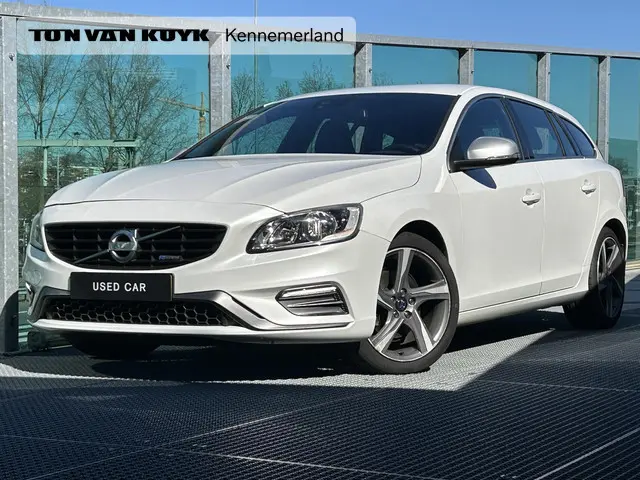 Volvo V60 1.6 T3 R-Design 2014 Benzine