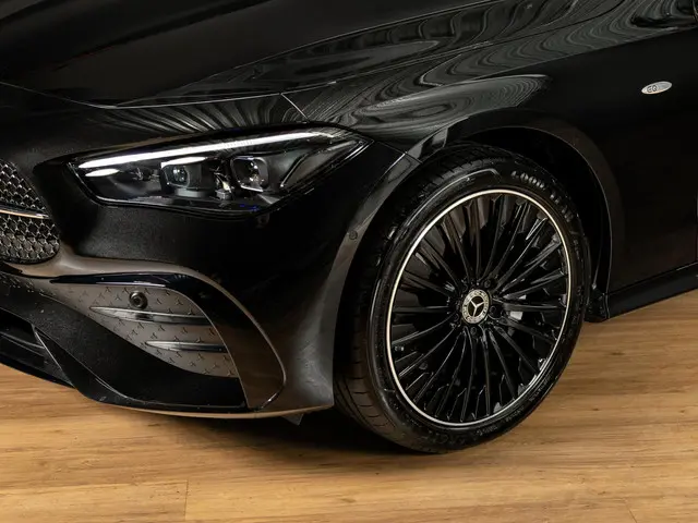 Mercedes-Benz CLE Coupé 300 e 2025 Hybride Benzine 5