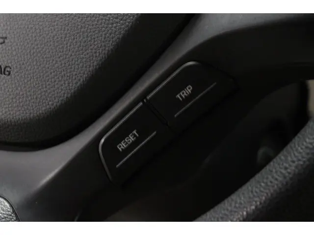 Hyundai i10 1.0i i-Drive 2015 Benzine 18