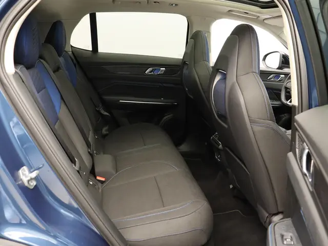 Lynk & Co 01 1.5 2024 Hybride Benzine 17