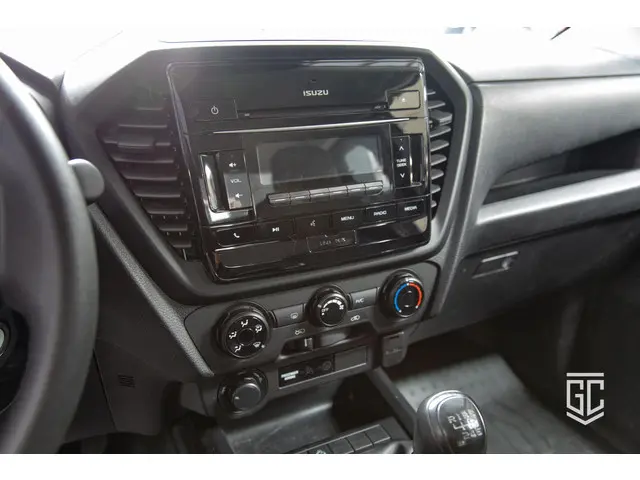 Isuzu D-Max 1.9 Double Cab lang 2024 Diesel 14