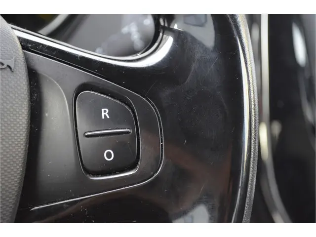 Renault Captur 0.9 TCe Helly Hansen 2014 Benzine 10