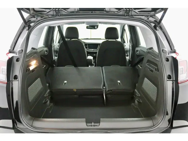 Opel Crossland X 1.2 Innovation zwart 2018 Benzine 30