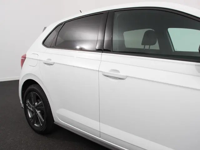 Volkswagen Polo 1.0 TSI DSG R-Line 2024 Benzine 33