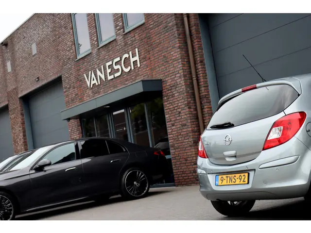 Opel Corsa 1.4-16V Cosmo | 2014 Benzine 21