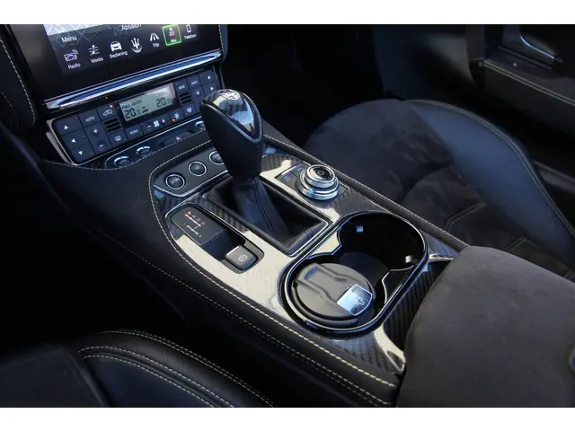 Maserati GranCabrio 4.7 Sport 2019 Benzine 41