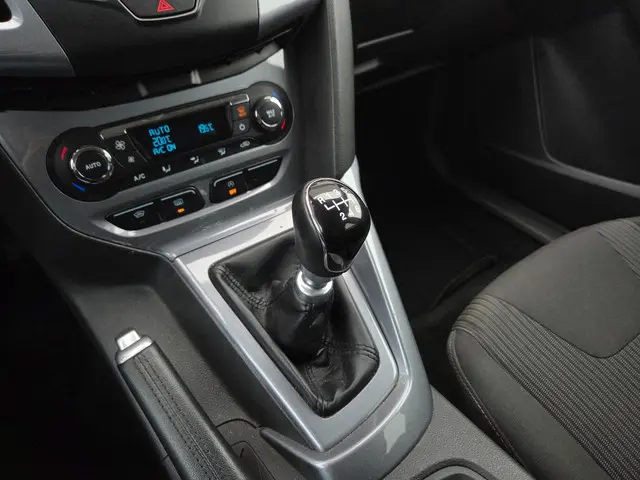 Ford Focus Wagon 1.0 EcoBoost Titanium 2013 Benzine 27