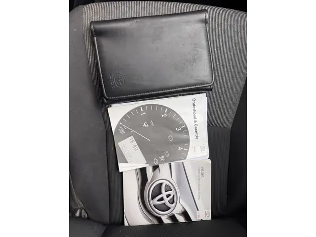 Toyota Yaris 1.3 VVT-i Aspiration 2015 Benzine 15