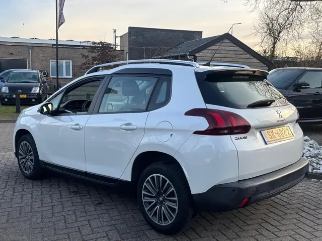 Peugeot 2008 1.2 Benzine Wit 2018 Automaat LED 2018 Benzine 8