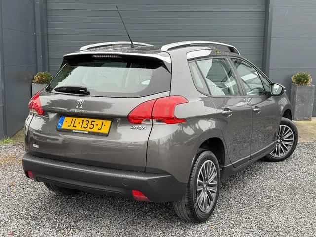 Peugeot 2008 1.2 PureTech Blue Lion 2016 Benzine 2