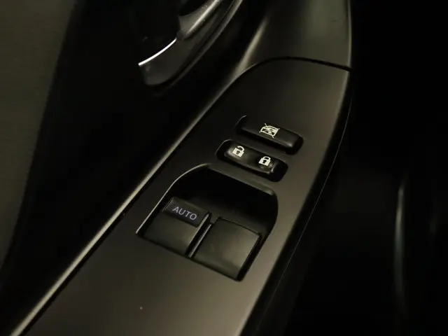 Toyota Yaris 1.5 Hybrid Aspiration 2015 Hybride Benzine 21