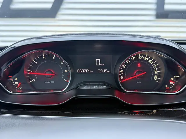 Peugeot 208 1.2 VTi Allure 2014 Benzine 19