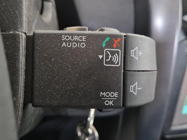 Dacia Duster 1.2 TCe 4x2 Blackshadow 2017 Benzine 17