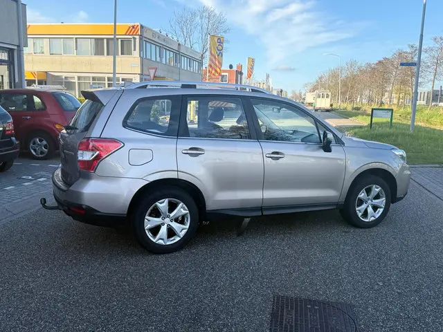 Subaru Forester 2.0 Comfort**** automaat **** 2015 Benzine 4