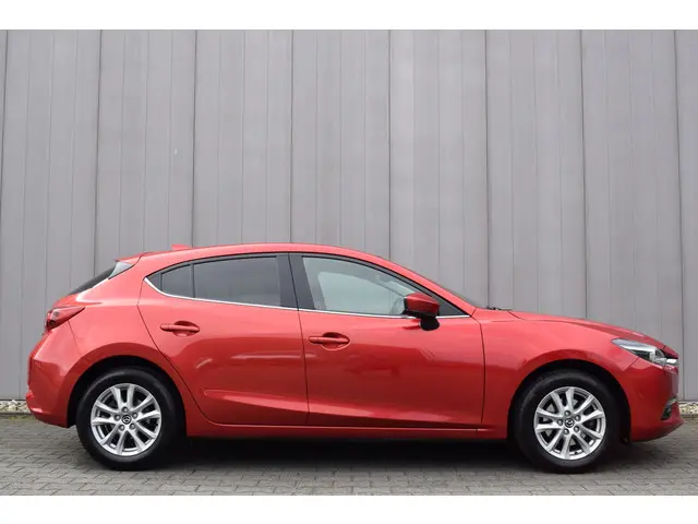 Mazda 3 2.0 SkyActiv-G 120 GT-M 2017 Benzine 4