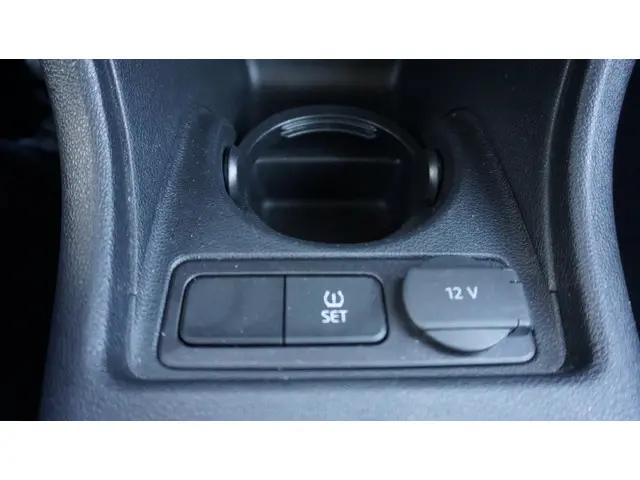 Volkswagen up! 1.0 BMT move up! 5 drs Airco 2021 Benzine 8