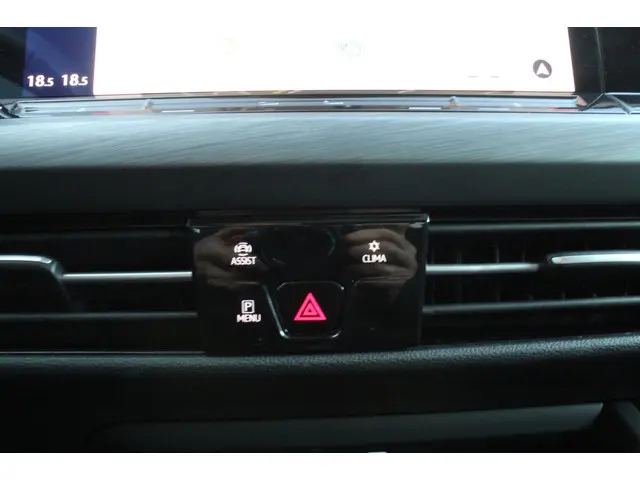 Volkswagen Golf 1.5 eTSI Style 2020 Hybride Benzine 25