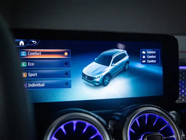 Mercedes-Benz EQB 250+ AMG Line 2024 Elektrisch 37