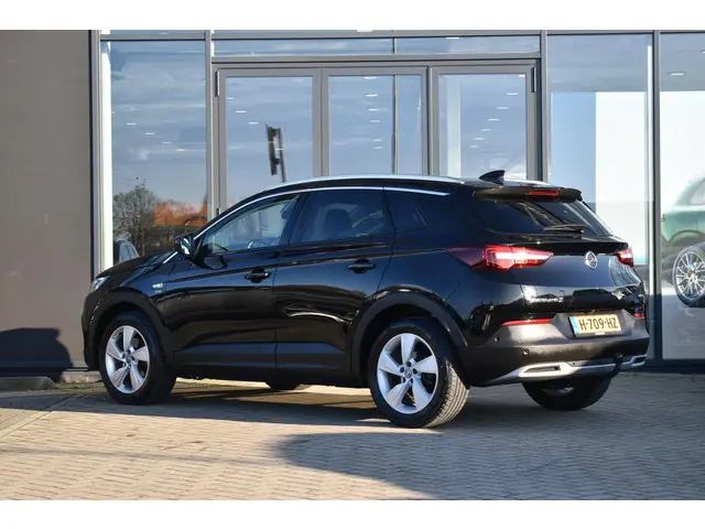 Opel Grandland X 1.2 Turbo Innovation 2019 Benzine 2