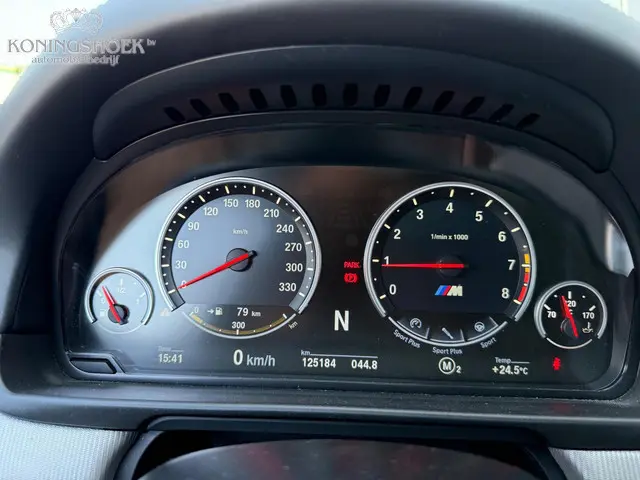 BMW M5 5-serie Competition Package 2015 Benzine 19