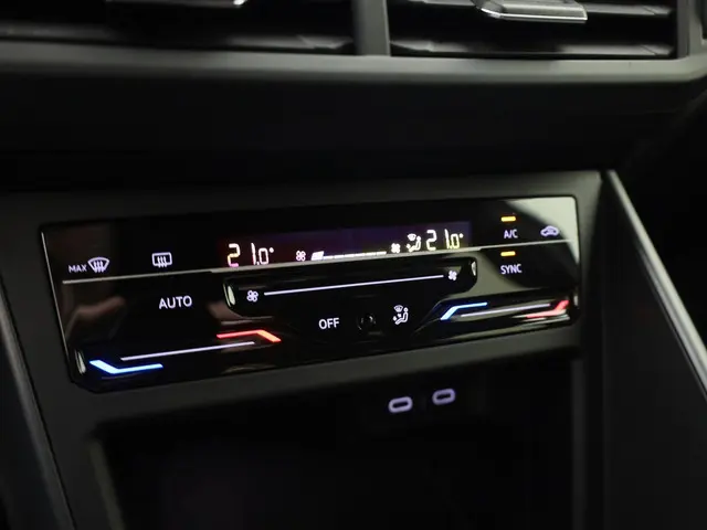 Volkswagen Polo 1.0TSI/95PK R-Line 2022 Benzine 22