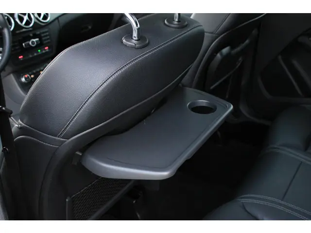 Mercedes-Benz B-Klasse 180 2014 Benzine 19