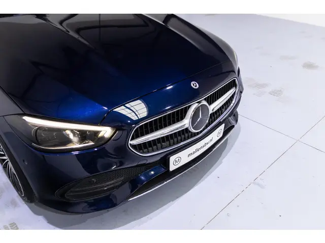 Mercedes-Benz C-Klasse 300 4MATIC AMG Line 2021 Benzine 7