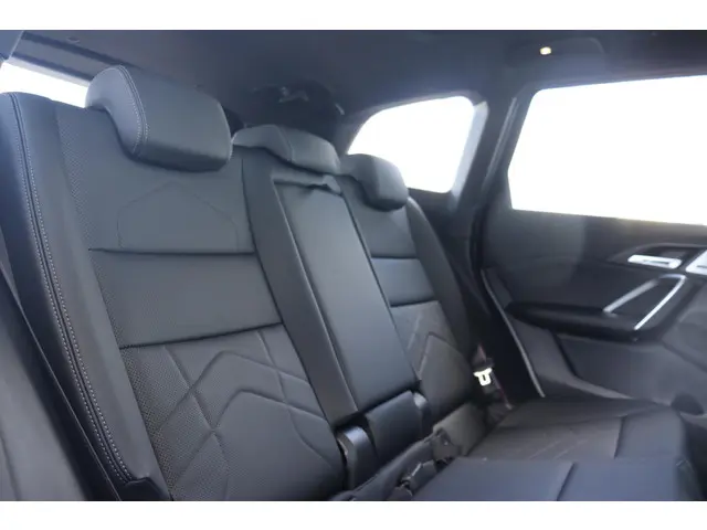 BMW iX1 eDrive20 67 kWh 2025 Elektrisch 12