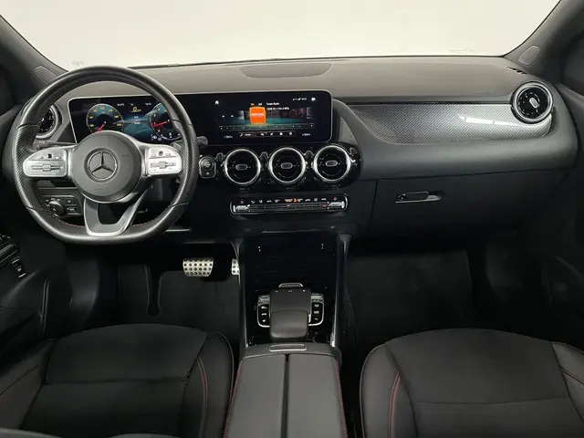 Mercedes-Benz B-Klasse 180 Bus. Sol. AMG 2019 Benzine 5