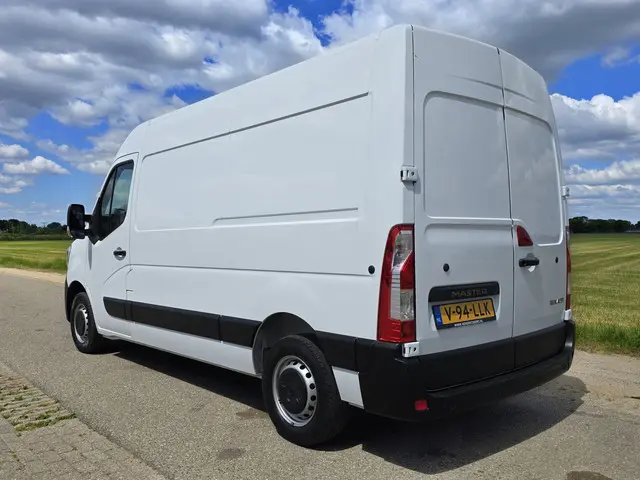 Renault Master 2.3 dCi L2 H2 2022 Diesel 3