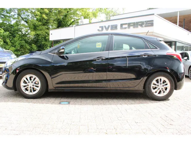 Hyundai i30 1.6 GDi Comfort 2016 Benzine 4