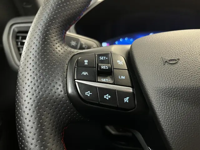 Ford Kuga 2.5 PHEV ST-Line 2023 Hybride Benzine 5