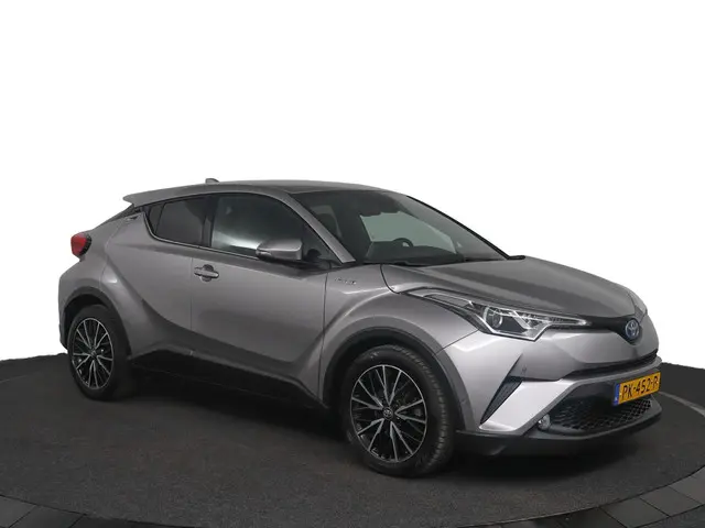 Toyota C-HR 1.8 Hybrid Executive 2017 Hybride Benzine 14