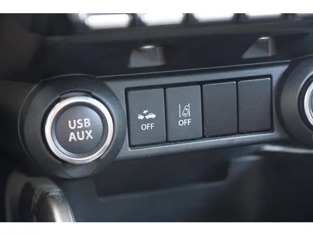 Suzuki Ignis 1.2 Stijl 2017 Benzine 33