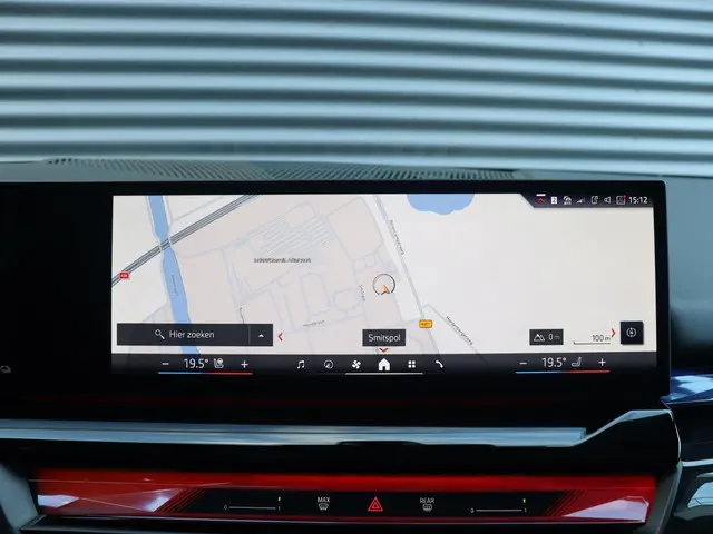 BMW 5 Serie Touring 550e xDrive 2025 Hybride Benzine 25