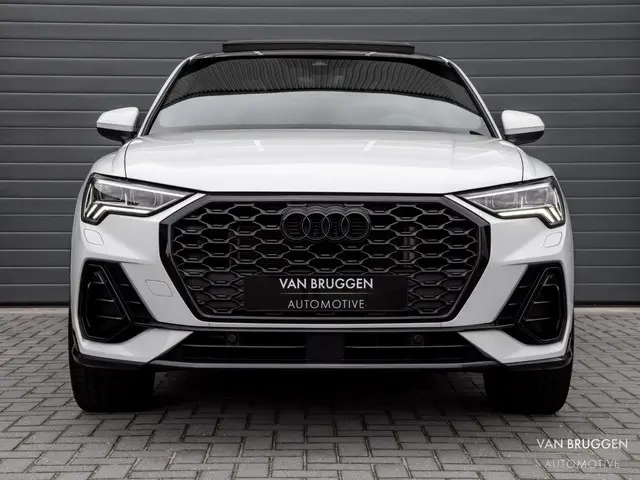 Audi Q3 Sportback 45 TFSI e S-Line 2022 Hybride Benzine 6