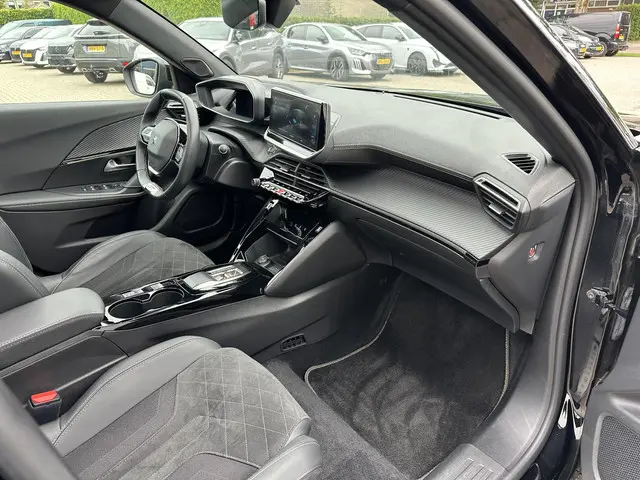 Peugeot e-2008 EV GT Pack 136 PK 2022 Elektrisch 37