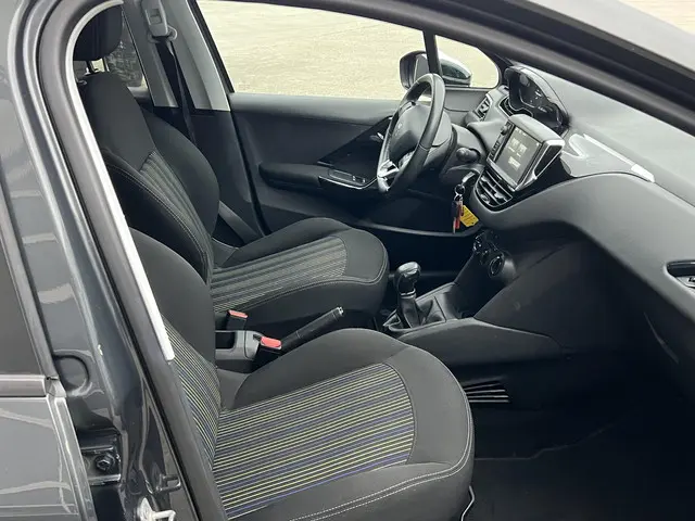Peugeot 208 1.2 PureTech Urban Soul 2015 Benzine 8