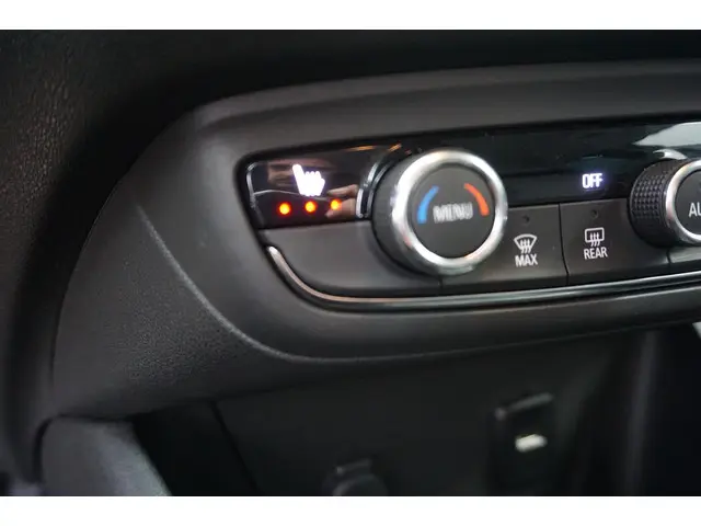 Opel Crossland X 1.2 Online Edition 2017 Benzine 13